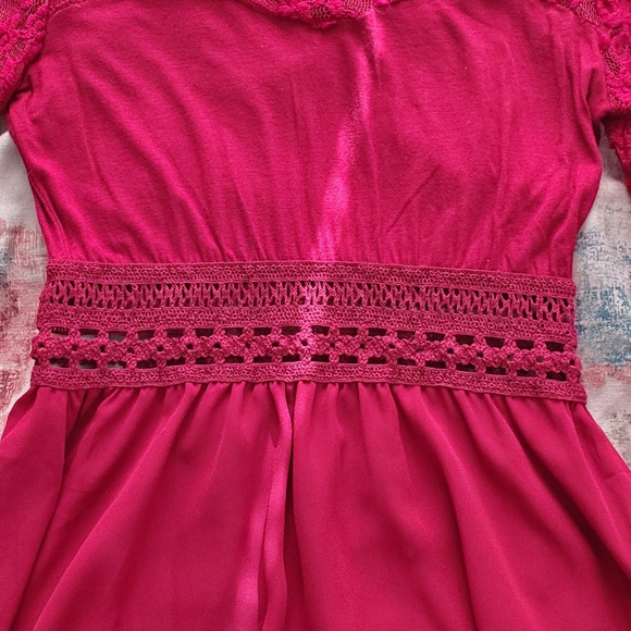 Women's/Junior's Dress - Picture 2 of 3